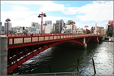 墨田区側から台東区側を望む
